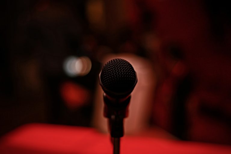 Microphone